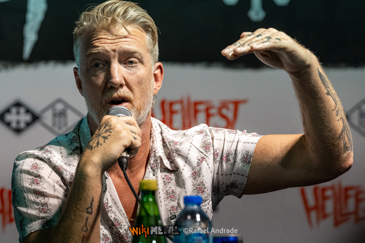 Coletiva do Queens Of The Stone Age no Hellfest 2024. Crédito: Rafael Andrade